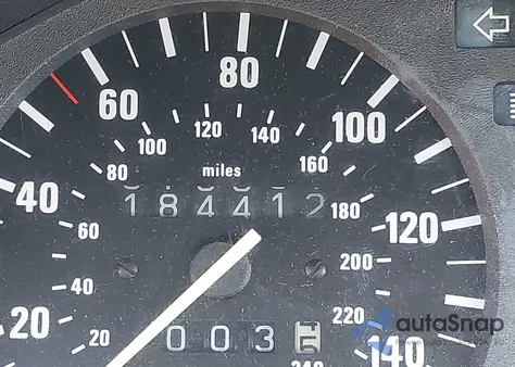 1989 BMW 325 I из США, поврежденный, VIN WBABB1309K8275291